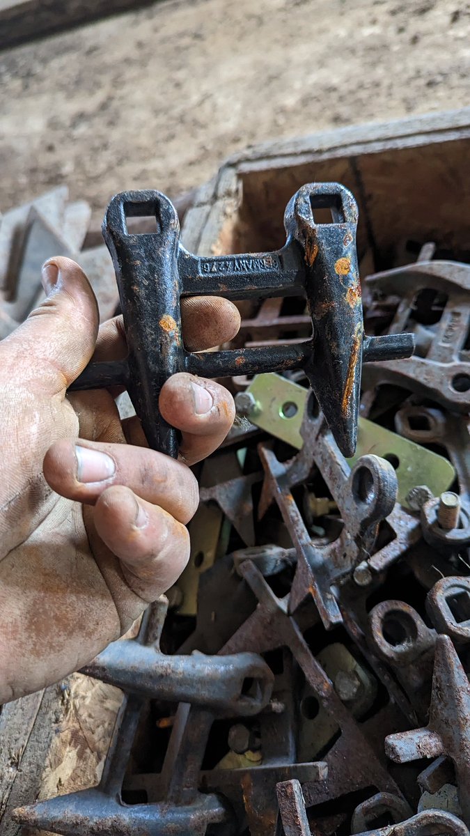 jensboekhorst's tweet photo. Bunch of cultivator shovels, knock on adapters and stub guards for macdon swather(30ft) all collecting dust. Let's make an offer and put them to use!
Retweets appreciated! https://t.co/W7SjH30Ta8