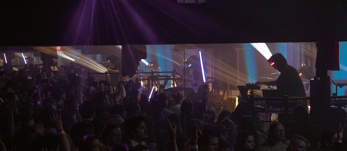 magicswordmusic's tweet photo. MANY THANKS, OHIO
⚡️Your energy was POWERFUL⚡️
Until next time ⚔️
Catch the immortals in your area
CHICAGO, KANSAS CITY, DENVER & MANY MORE..
Tickets: https://t.co/yRtv8fKVor
Venue: @SkullysColumbus
📸: @ coff.drops
#columbusohio #Synthconcert #Synthshow #MagicSword https://t.co/M7XUaoIMmf
