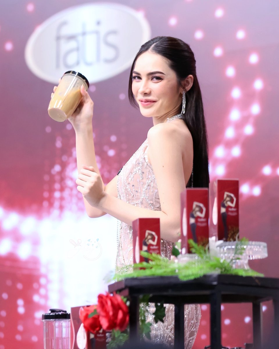 SupportCLAustin's tweet photo. ใครอยากสวยหุ่นดีหุ่นปังแบบพรีเซ็นเตอร์ต้องลอง กาแฟฟาทีส กาแฟดีที่ชาล็อตเลือก ☕️❤️

สามารถช้อปได้ตามลิงก์ข้างล่างเลยค่ะ
🔗https://t.co/4lNcLs8yf1

MAY 01 SWEET WITH CHARLOTTE
#ชาล็อตออสติน #CharlotteAustin 
@itscharlotty @fatiscoffee
#CharlotteFatisCoffee

(บังคับให้กินทั้งบ้าน🤣) https://t.co/zhK6ktU1we