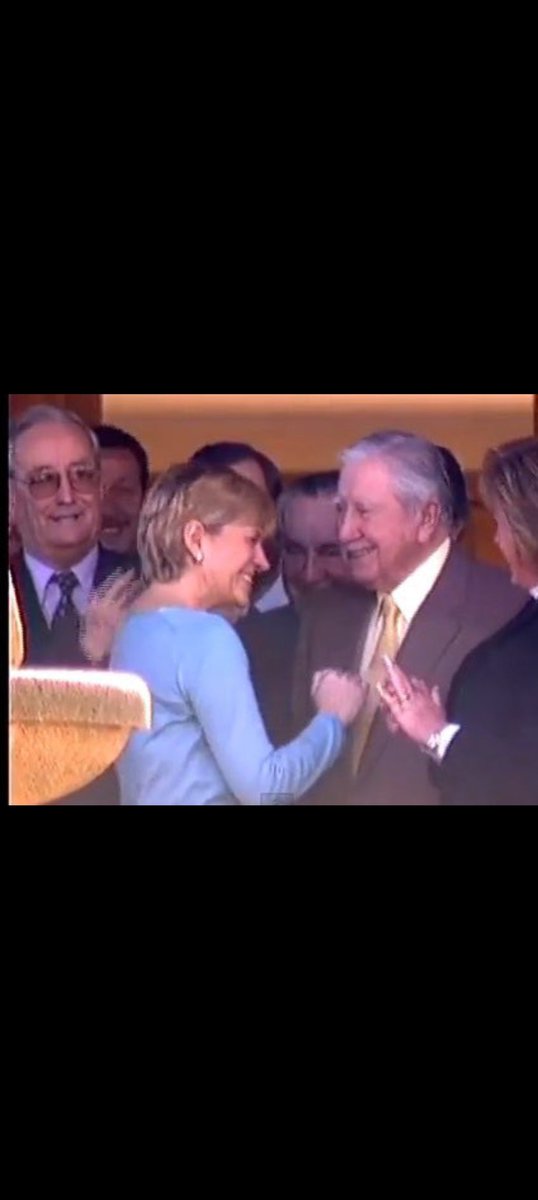 valdivia_viktor's tweet photo. @Incorru47125032 @evelynmatthei 
FANÁTICA ADMIRADORA DEL DICTADOR GENOCIDA 
Pinochet SUS CRIMENES Y
ABERRACIONES https://t.co/5CNFFj45c8