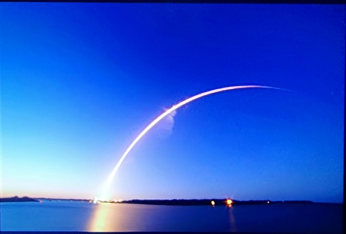 thetraderbabe's tweet image. Some more shots from the @spacex #FalconHeavyLaunch. Night launches are always so pretty