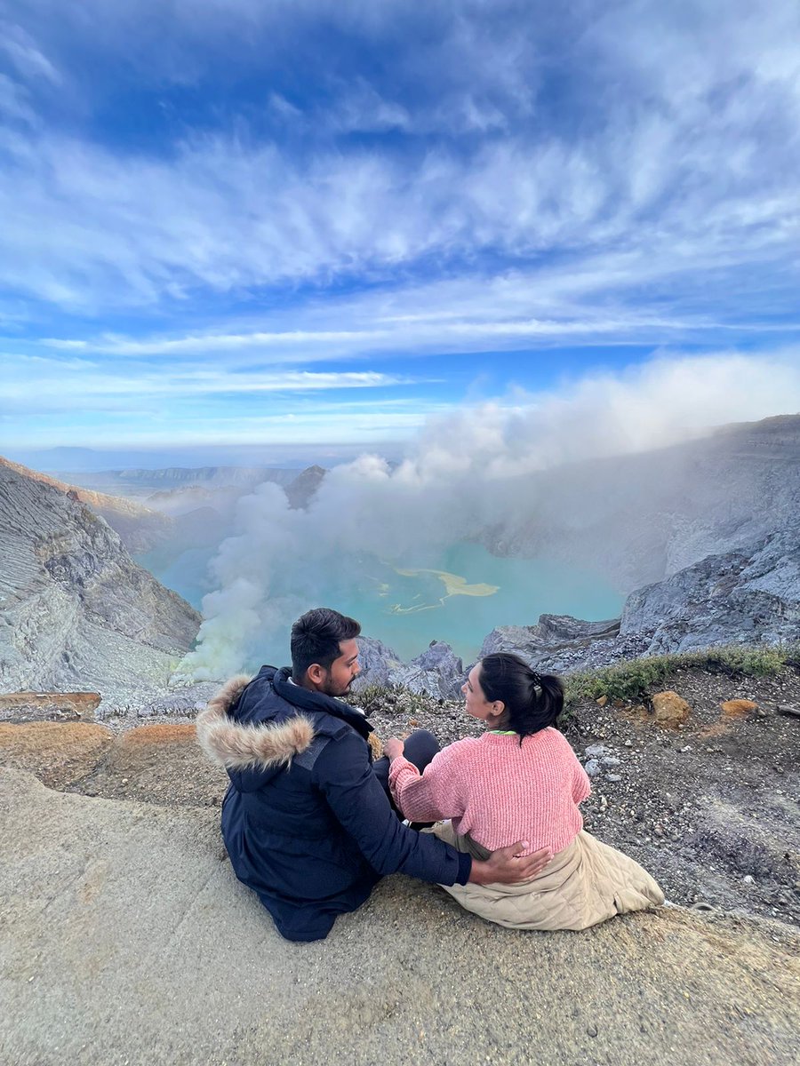 Java_advtrail's tweet image. Ijen Crater is one of the most popular tourist destinations in East Java, Indonesia, known for its stunning turquoise sulfuric acid lake, and breathtaking sunrise views.  Contact us for further information about the trip here.

javaadventuretrail.com/blue-fire-ijen…