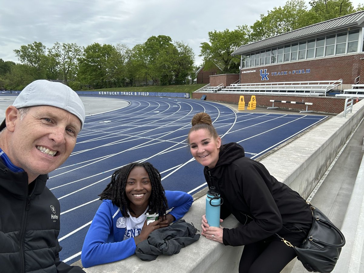 mrcmacgregor's tweet photo. Had a great time cheering on a former student/athlete, @qveendajour2 this weekend down @KentuckyTrack! Always great to see kids following their dreams! Congrats on graduating next weekend and good luck at the SEC championships! https://t.co/A8qizAIpgH