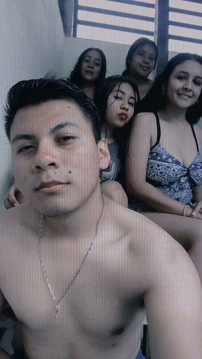 Raymund1402's tweet photo. Ladronas del tiempo ⏳ https://t.co/OdOlW1dqCi