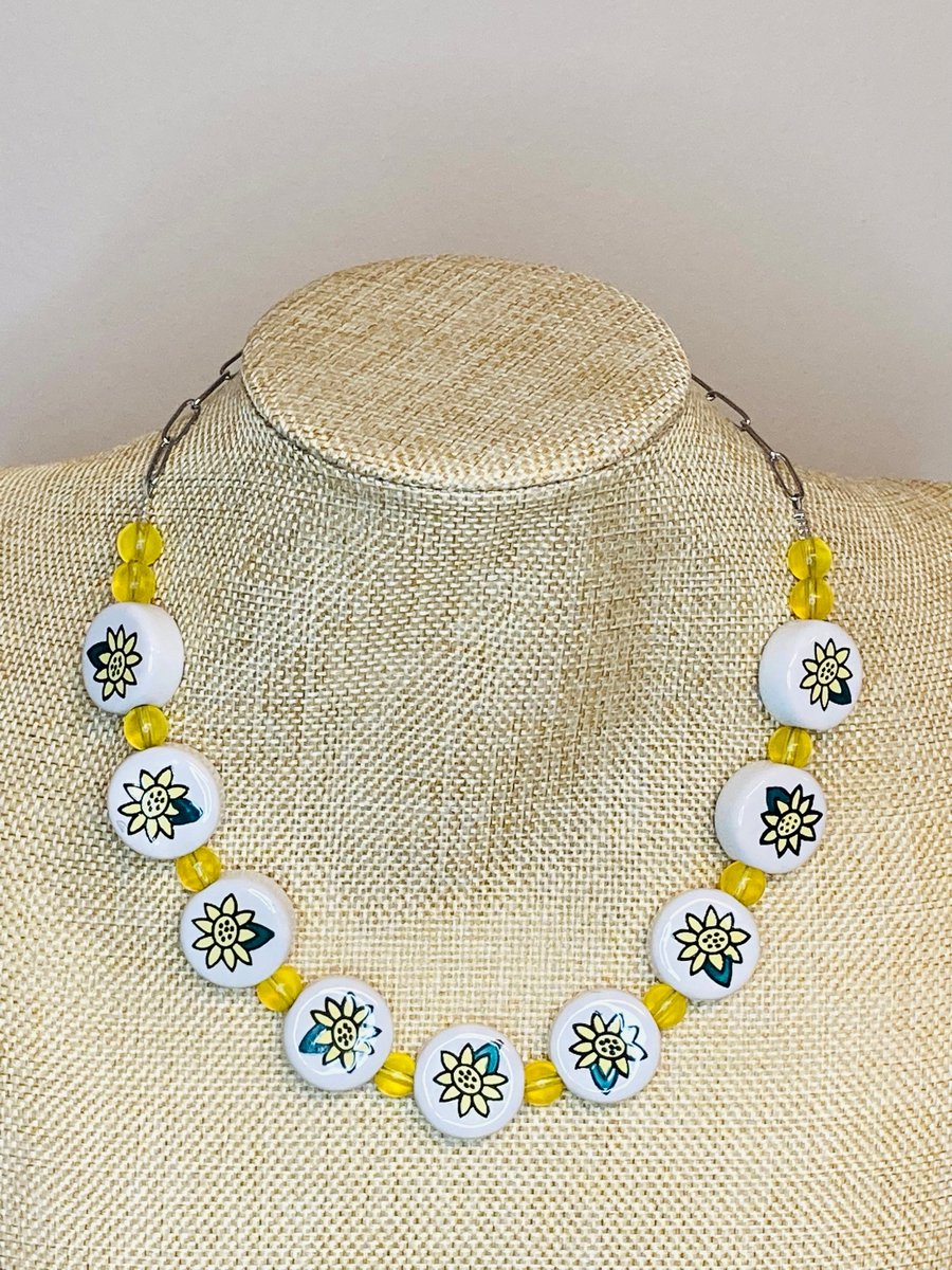 Excited to share the latest addition to my #etsy shop: Happy Bright Yellow Chunky Sunflower Beaded Necklace / Yellow Beaded Necklace / Summer Spring Fun etsy.me/40Si7u0 #bigbeaded #bibnecklace #ukrainenecklace #sunflowernecklace #summercolors #popularnecklace #