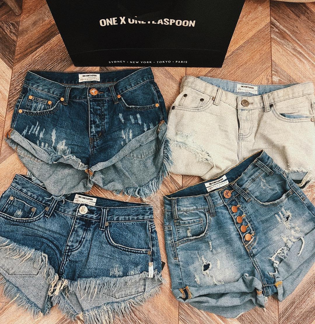 radomtaa's tweet photo. Which should I choose?🤔 https://t.co/akLO1Z3hk1