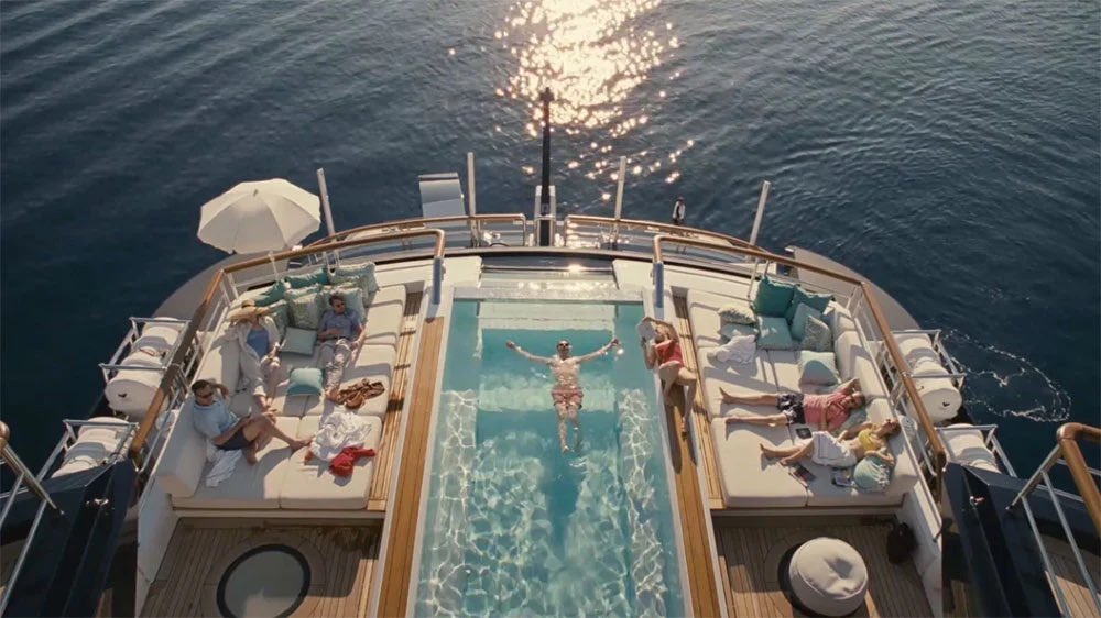 JillianChili's tweet photo. It’s not a season of Succession without Kendall Roy in a body of water https://t.co/yst0zeM5SD