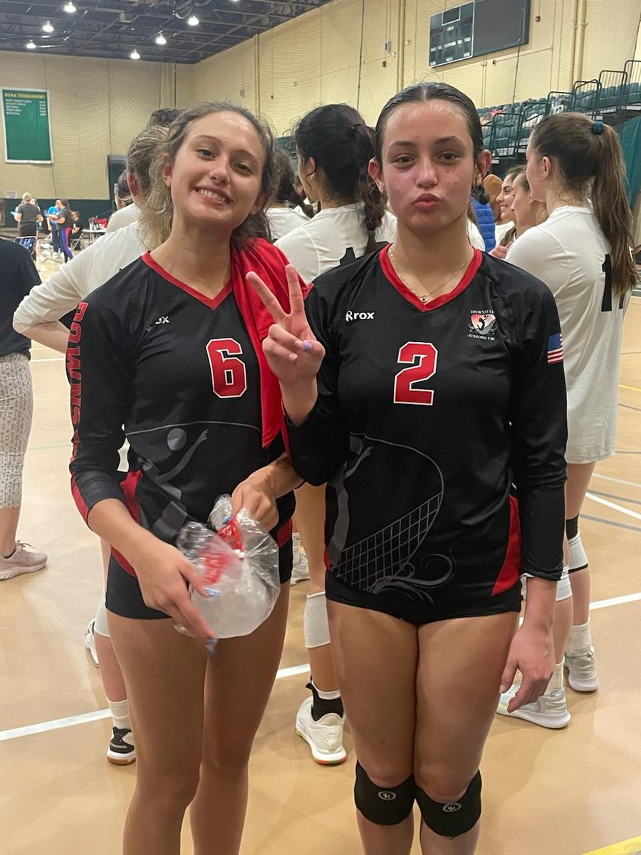 Big weekend for a couple of Blazers. Gianna Dipilato, Marisa Markou and their Downstate 17 black team win the 17s GEVA regional championship winning the bid to the junior national championships in Chicago! Great job all. #MHSVB