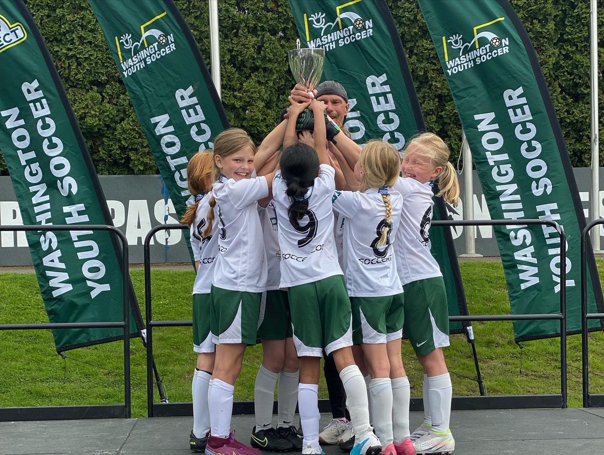 cfc_cascadefc's tweet image. Cascade FC G14 Green are Presidents Cup CHAMPIONS! 🏆

We are so proud of these girls! What a start to your first year of Premier Soccer!

Brilliant work Girls and Coach Scot!

@wayouthsoccer
@starfiresports
#CascadeFCG14Green

#developingexcellence #wearecascade #wearecfc