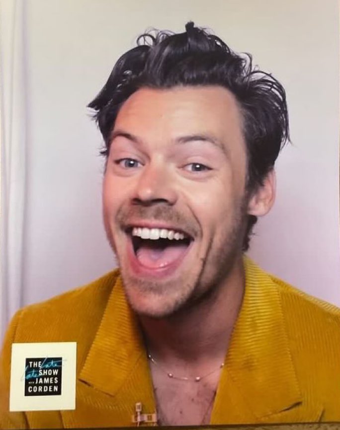 stylinarts's tweet photo. this louis is with this harry 😭 https://t.co/VCTh6Zl7vF