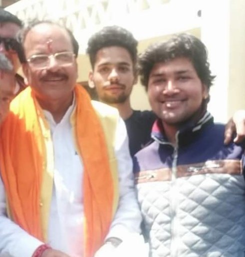 TRIVENDRASAH's tweet photo. माननीय केंद्रीय रक्षा एवं पर्यटन राज्यमंत्री श्री अजय भट्ट जी को जन्मदिन की हार्दिक शुभकामनाएं एवं बधाई। 
@AjaybhattBJP4UK
🙏💐💐 https://t.co/Gra4RbjXfB