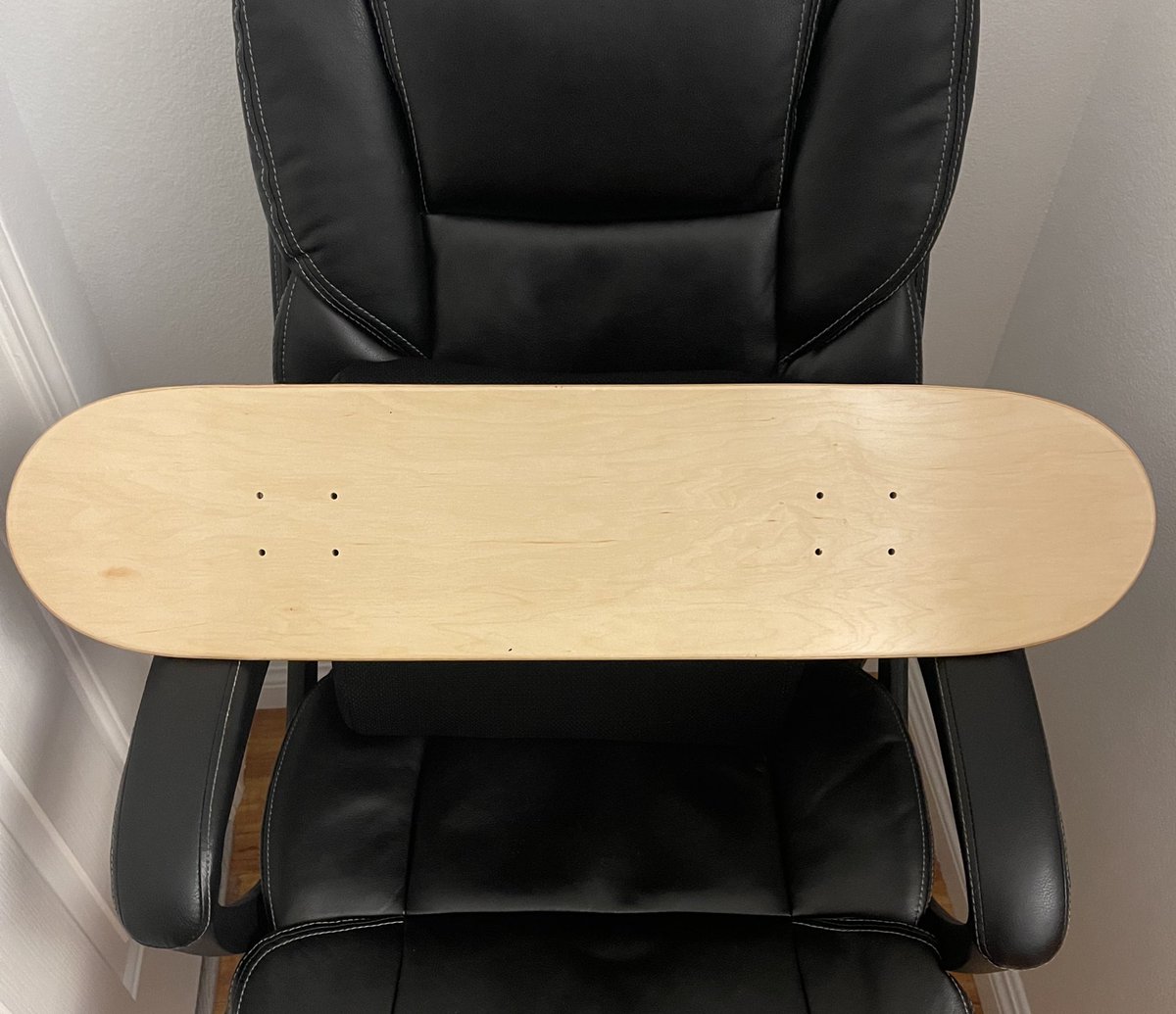 Alright <a href="/HoodlumsNFT/">Hoodlums 🎫</a> - fam this giveaway is for you 🫡

You get 1 entry per Lum you have in your Dapper Wallet (show proof - max 10)

You get 3 entries per Lum purchased after this tweet sends (no max)

<a href="/fairfaxonprime/">fairfaxonprime</a> Latrine Skate Deck, I cover S&amp;H

7 Days starting now 📆📅🗓️