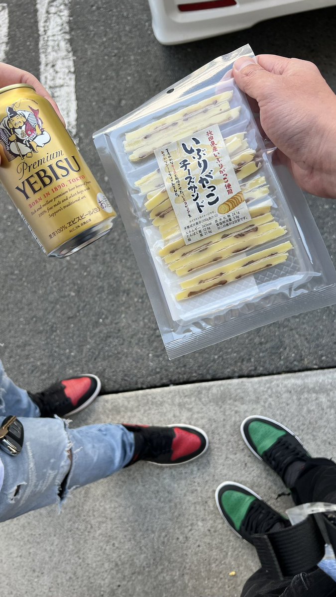 junfeety's tweet image. お母さんの胸の中が世界で1番幸せを感じる場所やったあの頃に俺らはもう戻れへん俺らは自分で幸せを探し自分で掴み取らなあかん上等やないかそれがたった1秒でも挑んで挑んで挑みまくって掴み取ってやろうぜ🔥by takuma10feet #1sec

母HBDありがとう デグスケより

#ラーメン金子
#小○さんアザス🙇🏿‍♂️