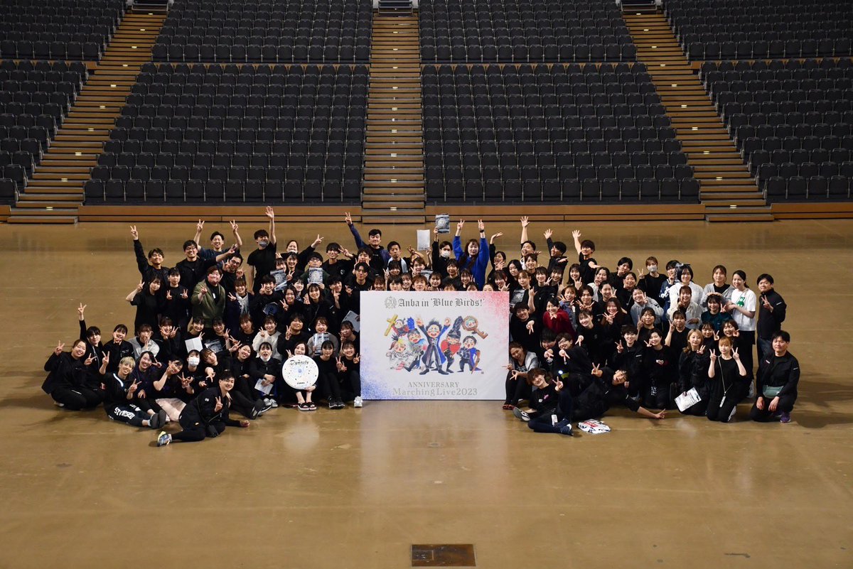 tytworks's tweet photo. TYTです！

昨日アンバインブルーバーズさん(@AnbainBlueBirds )のMarchingLive2023にTYTからロビーに飾る看板をプレゼントさせて頂きました✨

今回もじゃっきー☆彡さん(@26eika )にイラストのご協力をして頂き大変素晴らしいイラストをご提供頂きました‼️

大変素晴らしいイラストと演奏会でした✨ https://t.co/BjR5L9VwyC