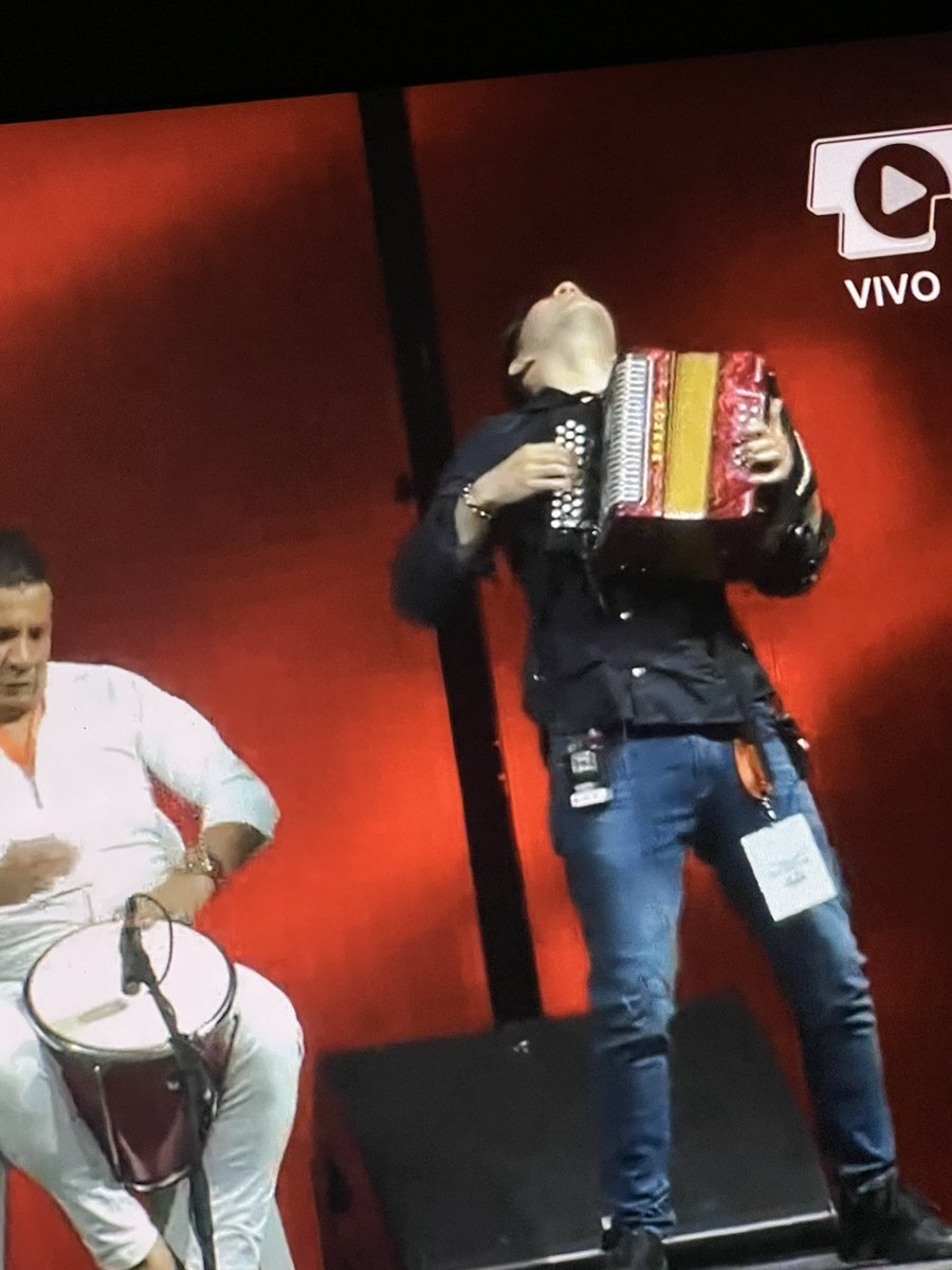PipeLuisao's tweet photo. Esos presentadores de @FESVALLENATO no recuerdas al rey 2015 @Maudesantis ahora @CamiloMolinaL será el nuevo rey 2023 https://t.co/eYFrXq4RQK