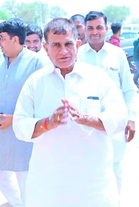 sureshkumar363's tweet photo. जो समा�� का नही है , समाज उसका नही है 
अंतरजातीय विवाह बन्द करे और संस्कृति, सभ्यता को बचाये..!
#समाज_विरोधी_देवेंद्र https://t.co/RnOExKuz3t