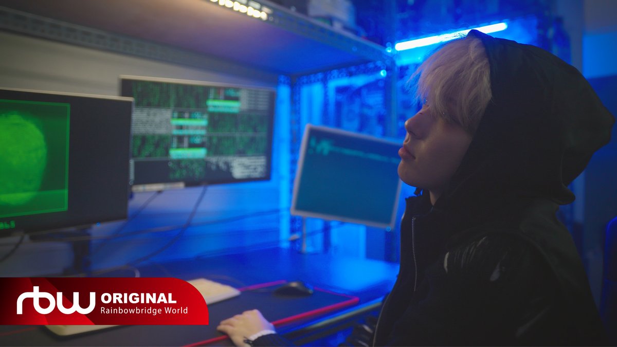 [#기욱]

기욱(GIUK) 'LOVE VIRUS❤ (Feat. 
SUNWOO) (2050)' Special MV

🦠 youtu.be/HT-zNXwcgHE

#ONEWE #원위 #GIUK #LOVE_VIRUS