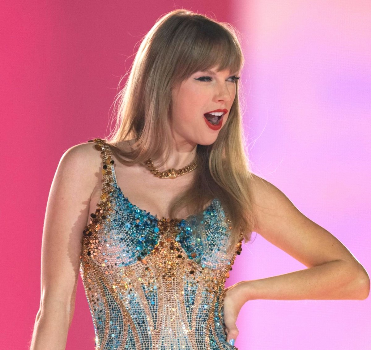 TheSwiftSociety's tweet image. 💬| @TaylorSwift13 on picking "IBYTAM"

“I was trying to figure out what song to do, I looked at the clock and it said 3 a.m.”