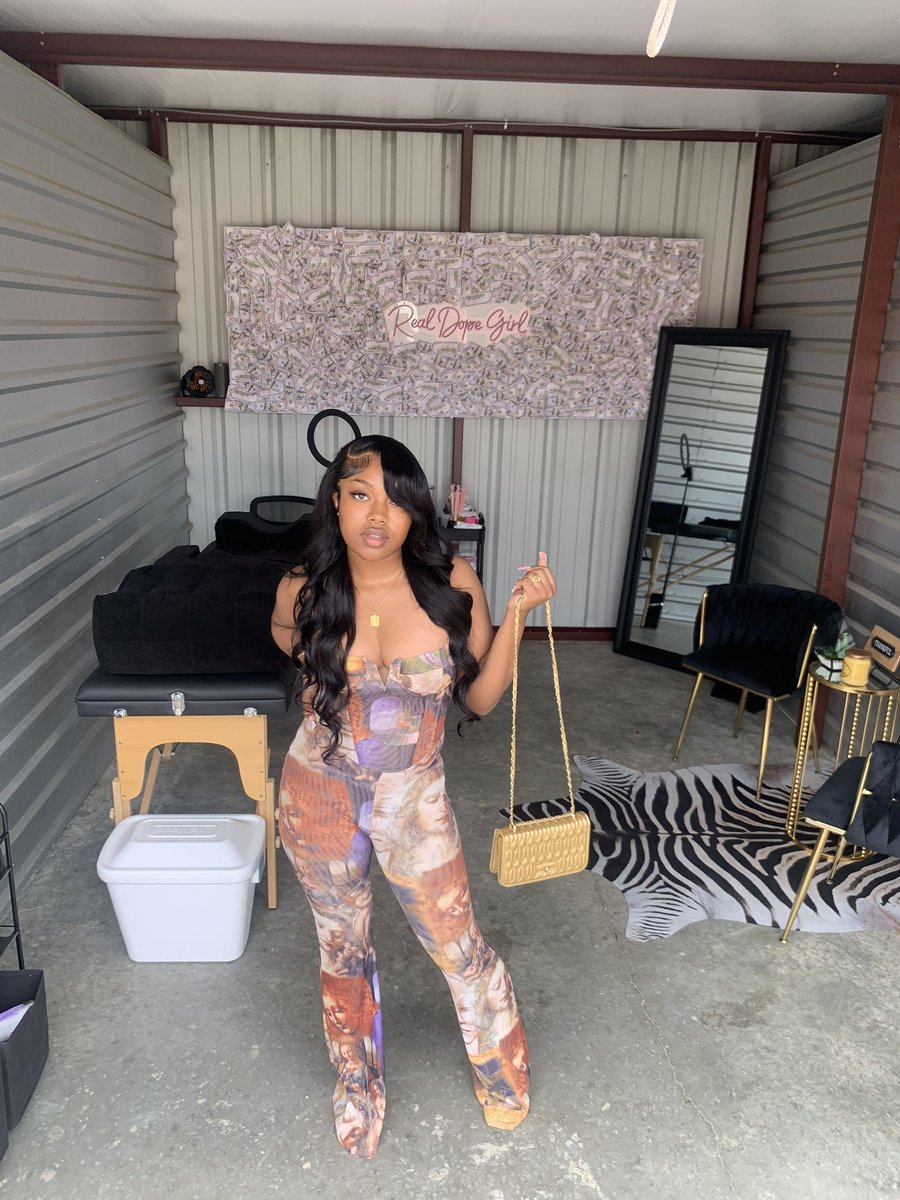 luvlaurennn_'s tweet photo. “ you saw the vision &amp; worked until it became reality , that’s what real dope girls do 💰.  “ 

Shoutout to GOD , with him on my side ANYTHING IS POSSIBLE .  
#lashshop https://t.co/jUe2V0vmtf