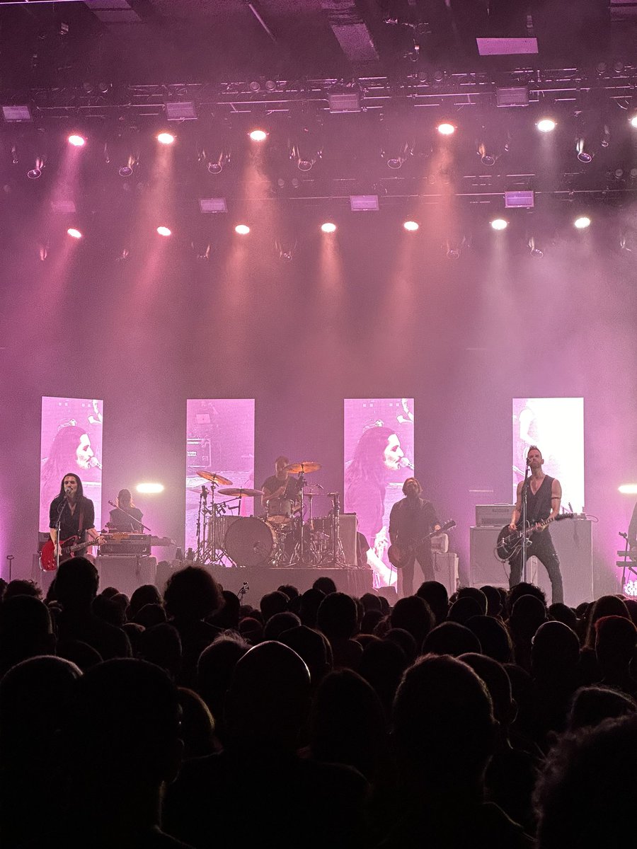 Lo_Zanzi's tweet photo. #Placebo! #NotOnlyScience! #FirstLoves! What an amazing concert @PLACEBOWORLD in #Boston! Always a blast to listen to Brian Molko &amp;co! 🎸 🎸 🎸 https://t.co/dFuzxS7GrW
