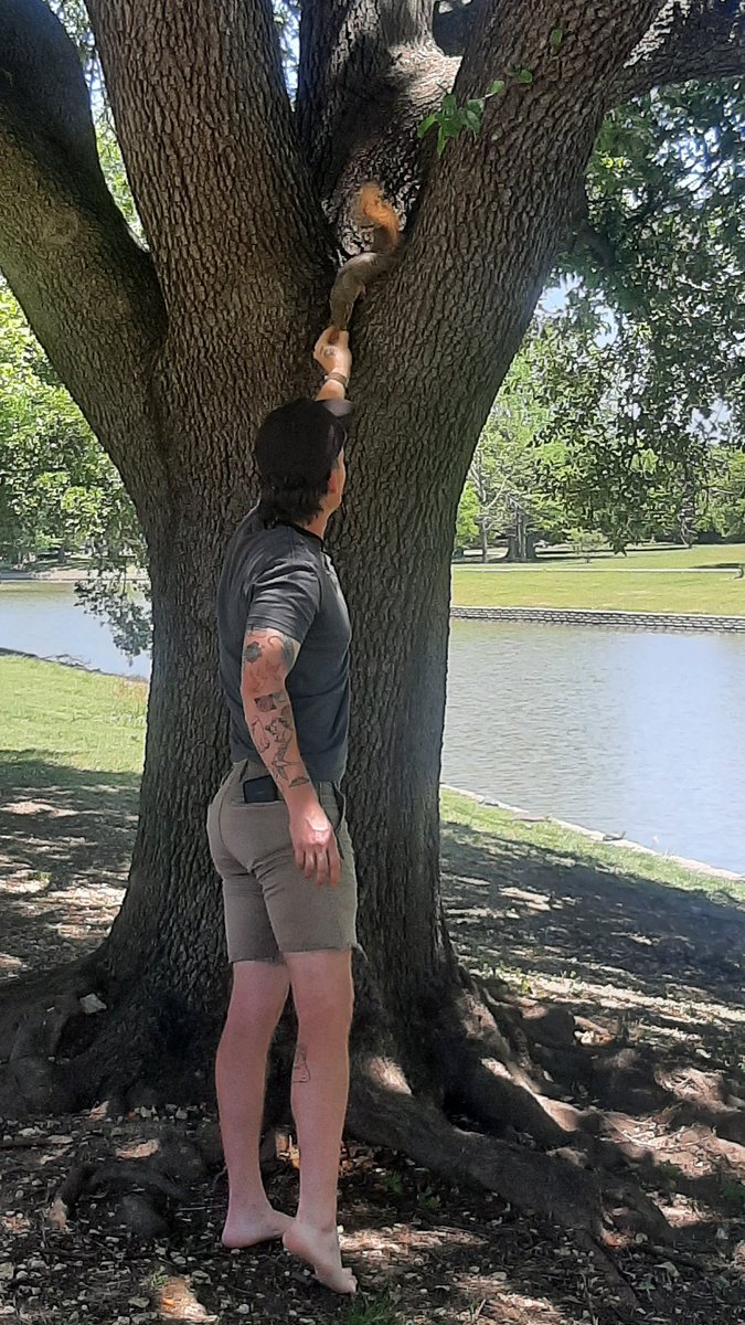 MadiDearest's tweet photo. Today was the best day. The bitch is getting hitched. https://t.co/IPft6Q0XJ7