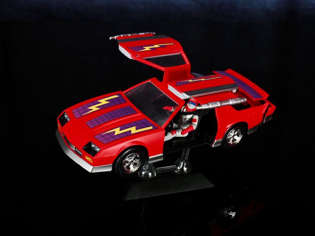 ramentoy1's tweet photo. As it would appear, red is a pretty difficult color to capture.  
We hope these photos do the model justice. 

This is the pre production sample of the #MaKiNa #redgullwing
which is still available for pre order here
https://t.co/0LnWtNaEDb https://t.co/DqDudlpnkW