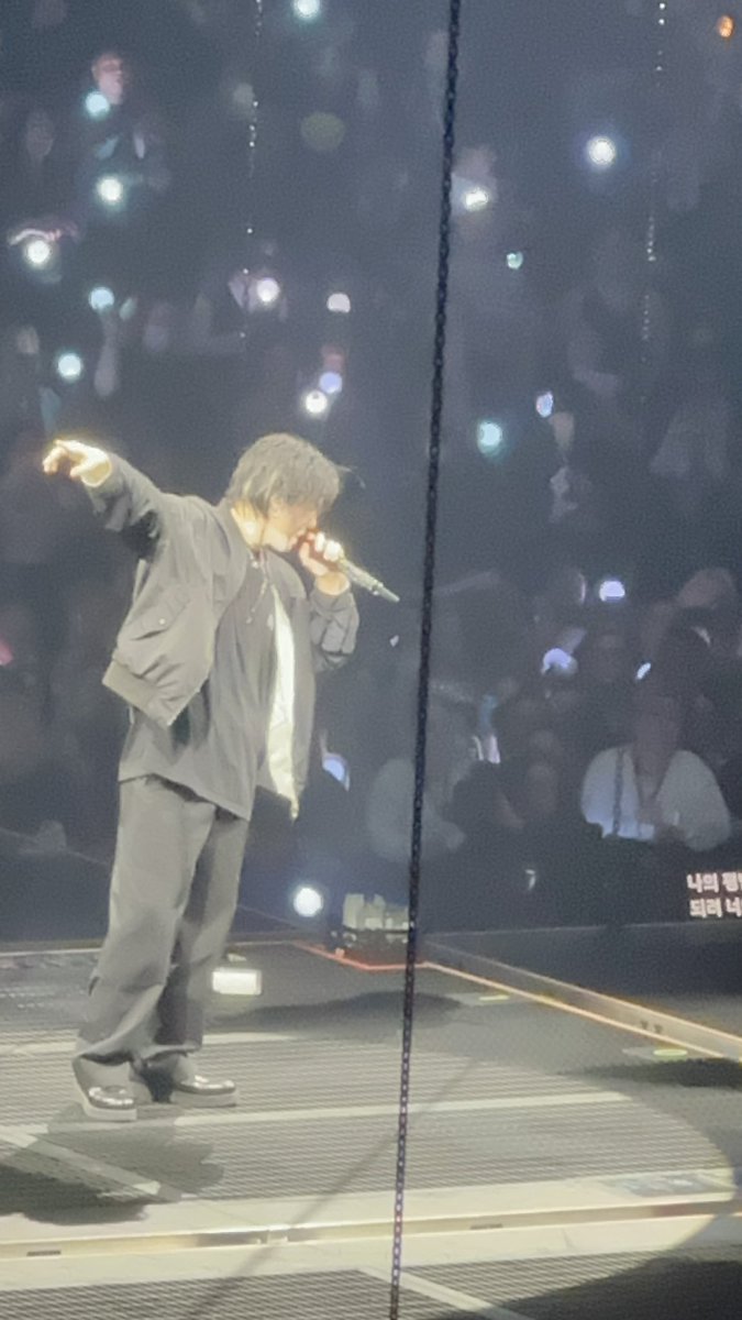 cletoeuphoria's tweet photo. Happy to see Yoonki after almost 2 years.
The concert was amazing!! 
🖤

#proudofyouyoongi #DDay_Tour #AgustD_SUGA_Tour_in_newark #Whysoserious #minyoongi #ParkJimin #peoplept1 #ddaeng https://t.co/xLezoQr30t