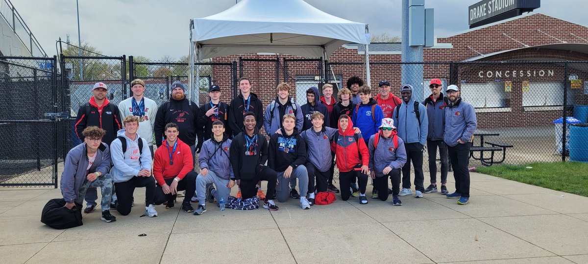 So proud of this group! Had a great 3 days! 12 events qualified and left with medals in: 400L-1, HJ-2, Shot-2, LJ-2, Shuttle-3, and 110H-5! Discus, 400m, 4x800, 400L, and 4x400 were all top 15! And experience for everyone else. Looking forward to coming back in 3 weeks!