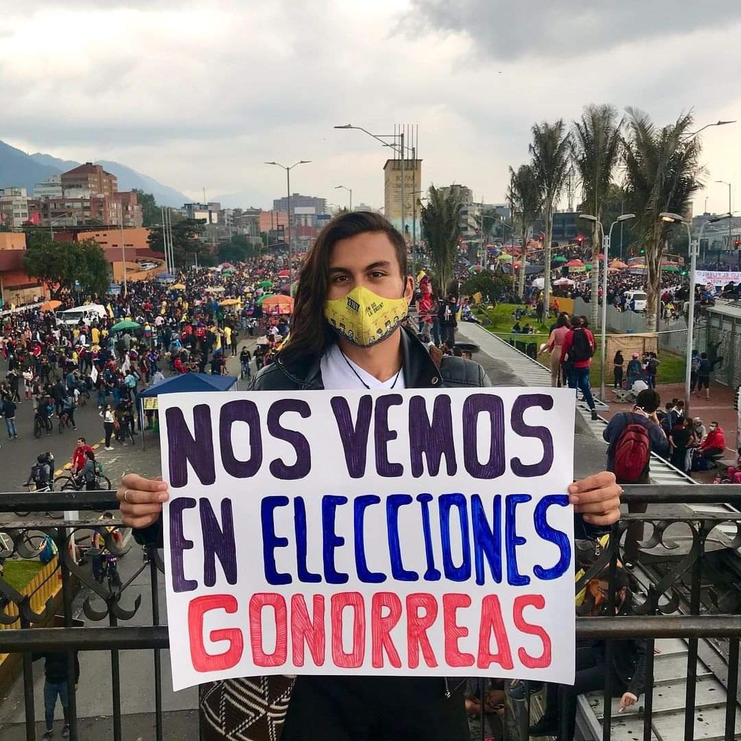 frannito__'s tweet photo. Mañana salimos contra el uribismo, contra gaviria, contra la prensa mentirosa. y a favor de las reformas que elegimos. Mañana salimos a decirle a nuestro presidente que estsmos con él.
@PalomaValenciaL NO PASARÁN.
#NosVemosEnLaCalle https://t.co/pRUvIo9DSG