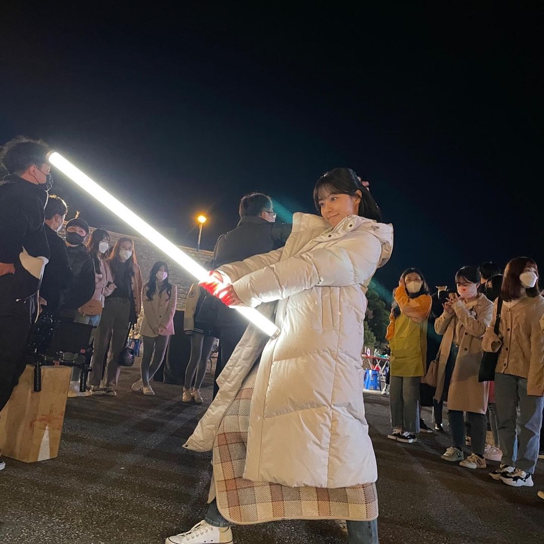 minahh32O's tweet photo. POV;
Having a date with Kang Minah. 💁🏻‍♀️ https://t.co/m3p8w851g9