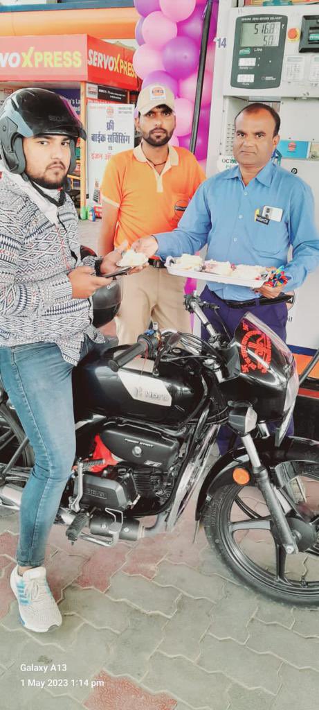 iocl_noida_do's tweet image. 2nd anniversary celebration of #XP95 in full swing at ROs under Noida DO. Come and be the part of celebration at our outlets #PehleIndianFirOil. @IndianOilcl The first company in launch 95 octane petrol in the country. @AjayGargioc @sharmasioc @rishadat @raj_dube