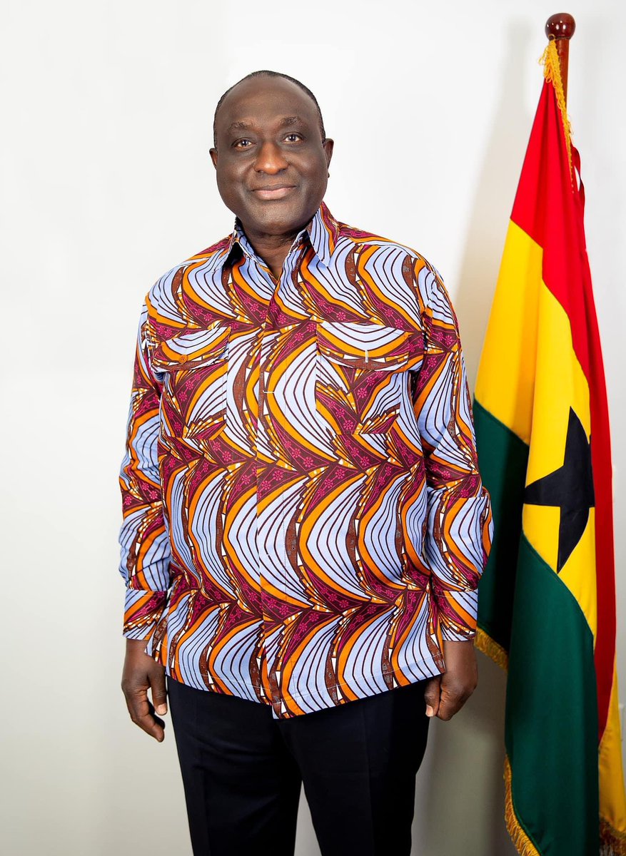 pkntsiful's tweet photo. Happy Workers'Day to all Ghanaians working hard to put food on the table for the family. God bless you all. 
Greetings from the man who believe in creating jobs to put cash in the pocket of Ghanaians.
Alan Kyerematen @AlanKyerematen 
#AlanIsWinning https://t.co/Kd5Aeyn27O