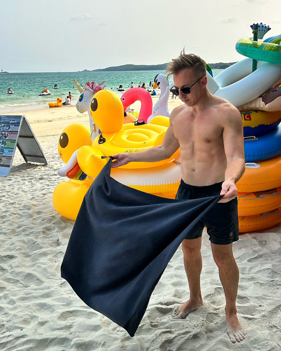 MAY, today, be good 🙏🏼 

<a href="/buildandfitness/">Build & Fitness®</a> 100% Microfibre, sand free, quick drying towel 👌🏼#buildandfitness 

#sandbanks 100% Recycled, fast dry, Swim shorts 👌🏼