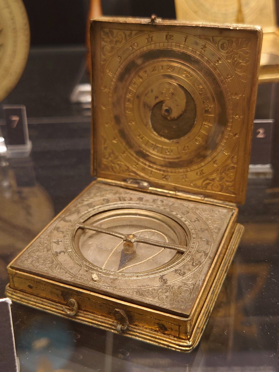 HisDorkMaterial's tweet photo. Next stop on any of your Oxford itineraries has to be @HSMOxford!
This is the museum that inspired the #alethiometer It's full of strange dials, compasses, and experimental instruments. There's even a huge lodestone! And #hisdarkmaterials fans are in for a special treat... (1/2) https://t.co/AaYWNCwud3