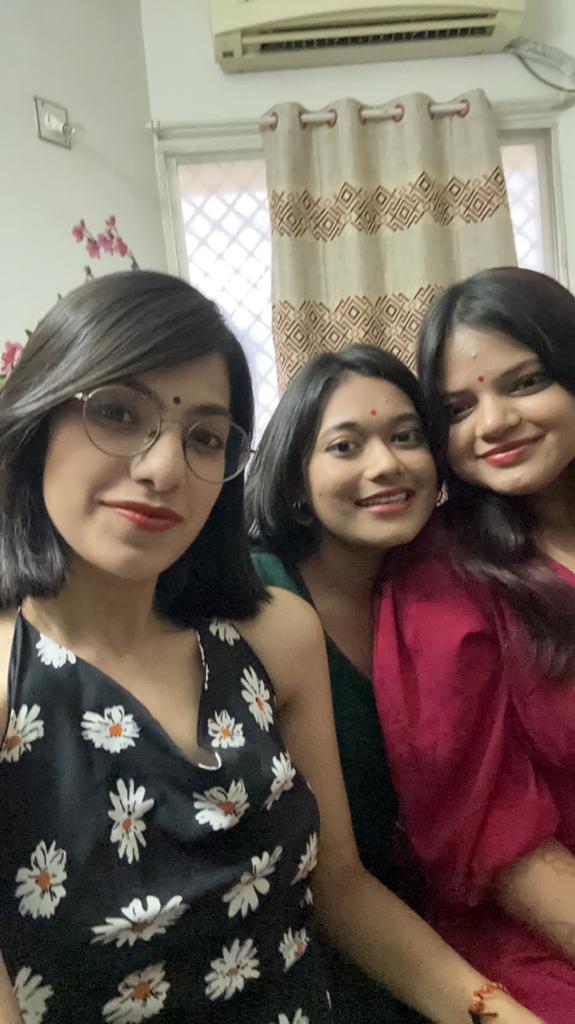 Dr Milauni Dave on Twitter: "Desi mom's when they get to party the hell Outta themselves 🤣"