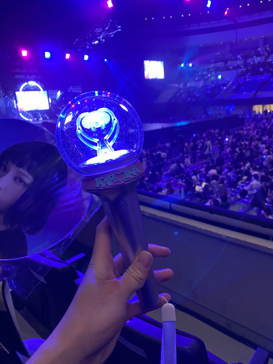 bts_pp_004's tweet photo. 金髪カリナは最強でした https://t.co/Ej46GBahWL