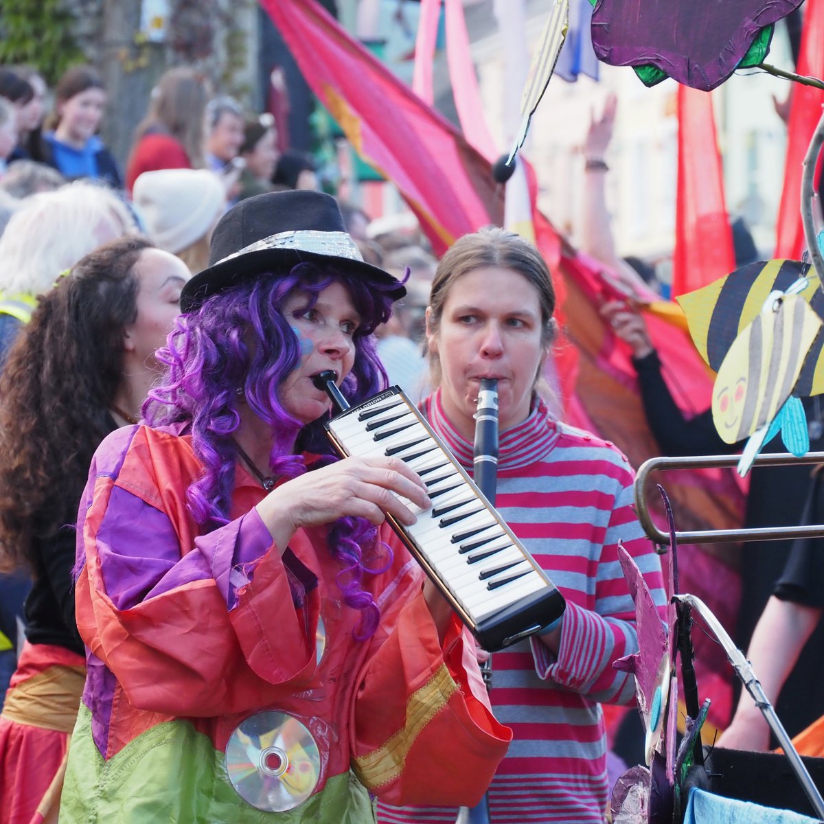 Fantastic creativity in this year's Ballydehob Jazz fest parade. Some photos: photos.keybits.net/2023-04-jazz-f… <a href="/JazzBallydehob/">Ballydehob Jazz Festival</a> #Ballydehob