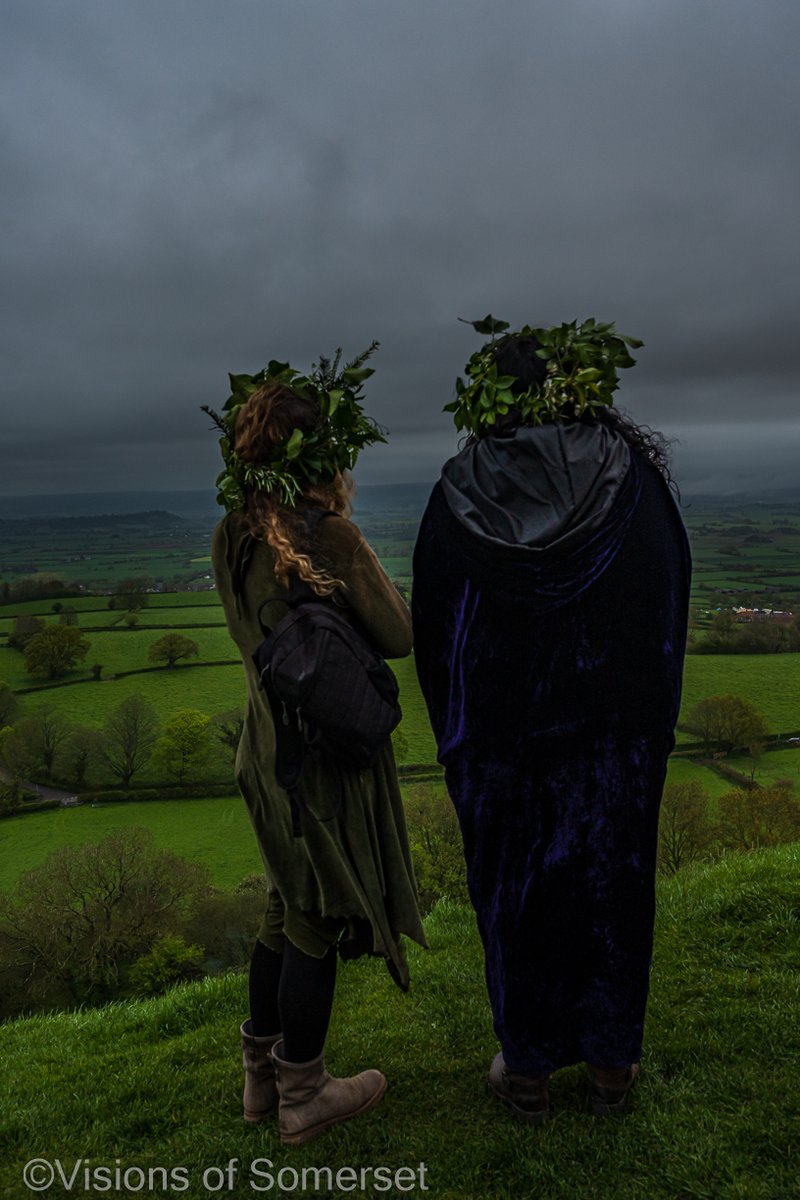 Sunrise on Glastonbury Tor today to celebrate Beltane. A grey start to the day but Glastonbury always brings colour and happiness to any occasion. Images will need a click to view.
#Beltane #Beltane2023 #somerset #Glastonbury #BeltaneFireFestival