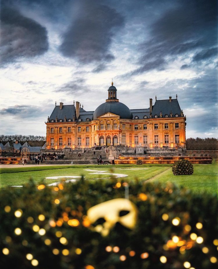 Beautif12959501's tweet photo. Château de Vaux-le-Vicomte, France
📸: Aurelie Guisiano
#France 🇫🇷 #Maincy #chateau #vauxlevicomte #TimelessBeauty #Château #CountryHouse #Manor #Mansion #Francia #FrenchArchitecture #architecturephotography #beautifuldestinations #Europe #traveling #travelphotography https://t.co/GcCGEDFuej
