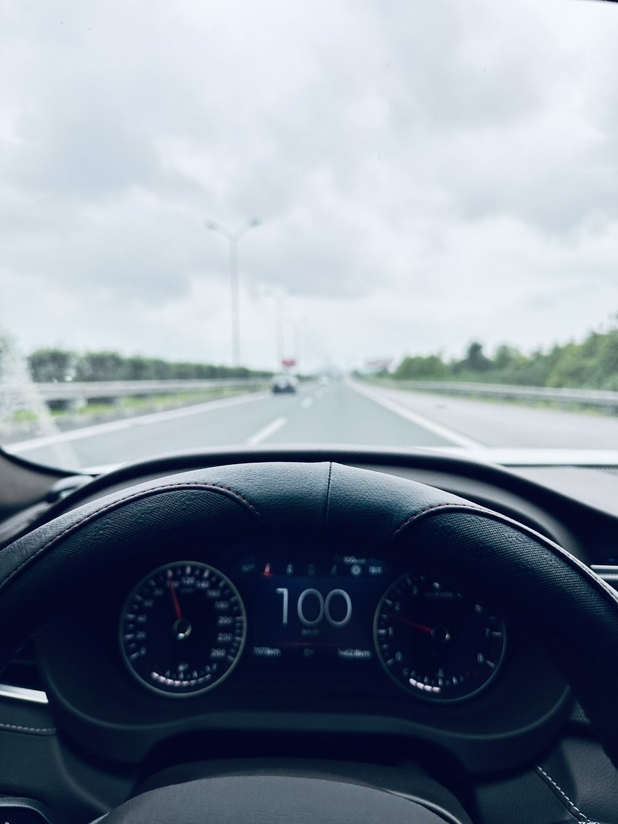 onlyu_2288's tweet photo. Hà Nội - Cửa Lò🚘 https://t.co/pwN95qprYb