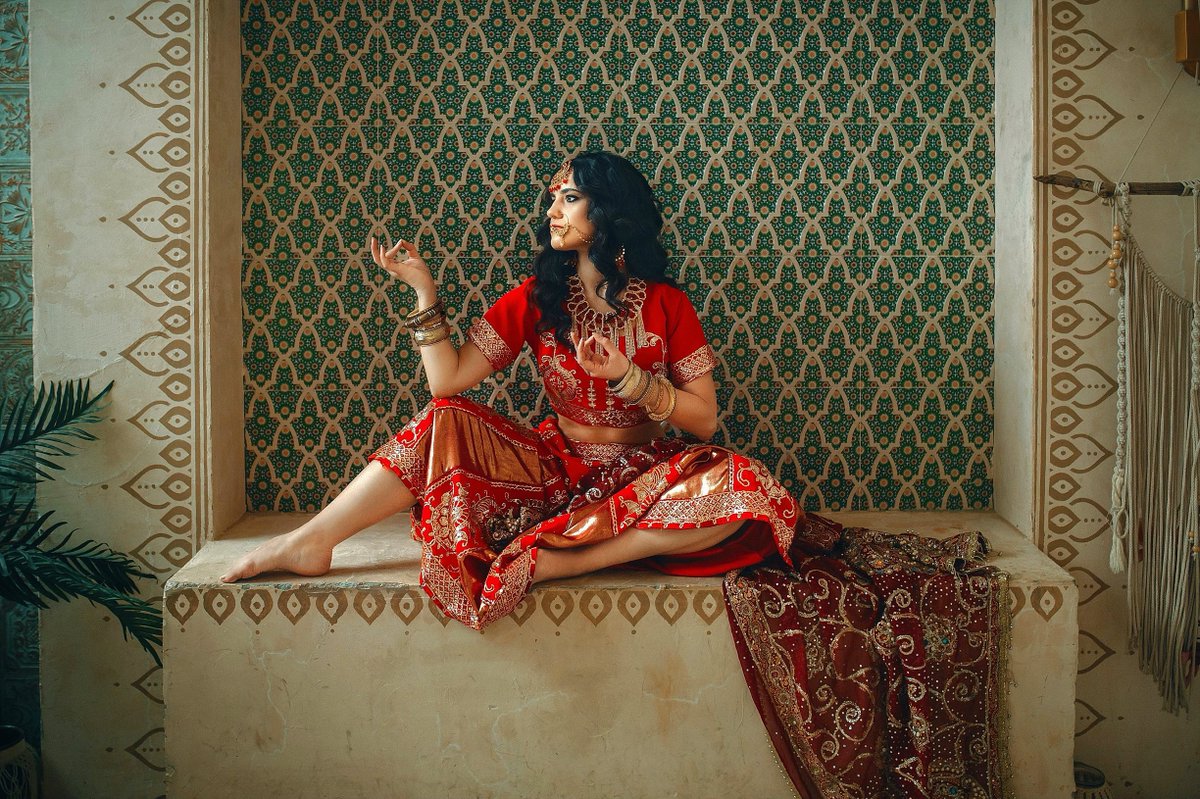 Gm fam ❤️✨

New collaboration drop with <a href="/NastasyaParshin/">Nastasya Parshina</a> 🌹🌹🌹
The first photography of our trilogy is already available on foundation 

« GRANATINA »
The Goddess of unity and integrity.

What else GRANATINA patronize you will know later...✨

0.37 ETH 

foundation.app/@Lady_Kristina…