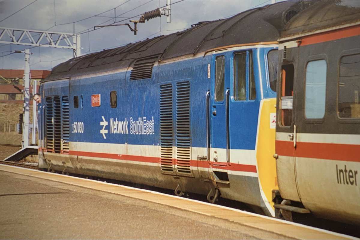 The driver just having a last look as he powers 50030 ‘Repulse’ away from Birmingham International. Always great to see a Hoover in the Midlands! #Class50 #Hoover #NetworkSouthEast #BirminghamInternational #Trainspotting #BritishRail