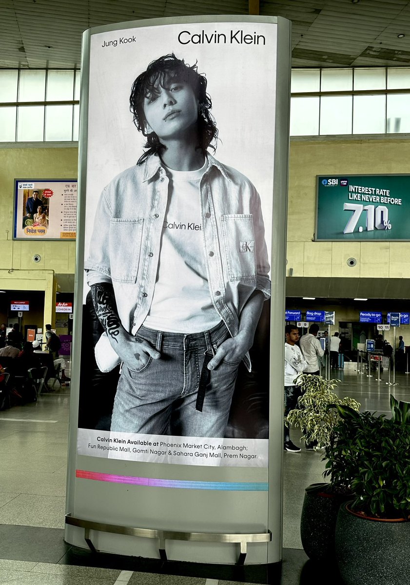Jungkook_SNS's tweet photo. India’s Airport adorned by Jungkook’s Calvin Klein ads, WOW!

📍Chaudhary Charan Singh International Airport, Lucknow, India. #JungkookxCalvinKlein https://t.co/GZJVicZcGT