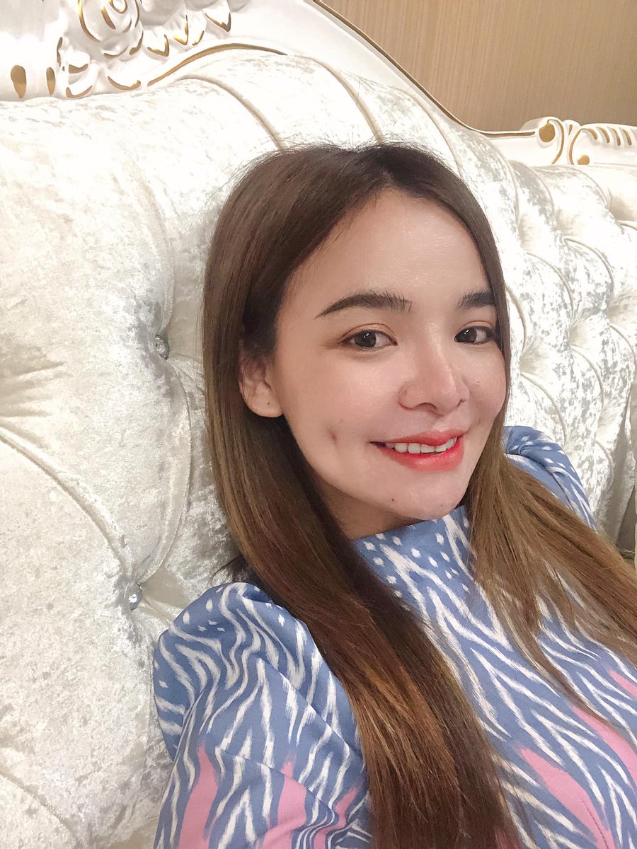 racariya472's tweet photo. ร้อนๆ แบบนี้ รับหวานเย็นหรือหวานใจดีคะ https://t.co/8wP2Yr7fby