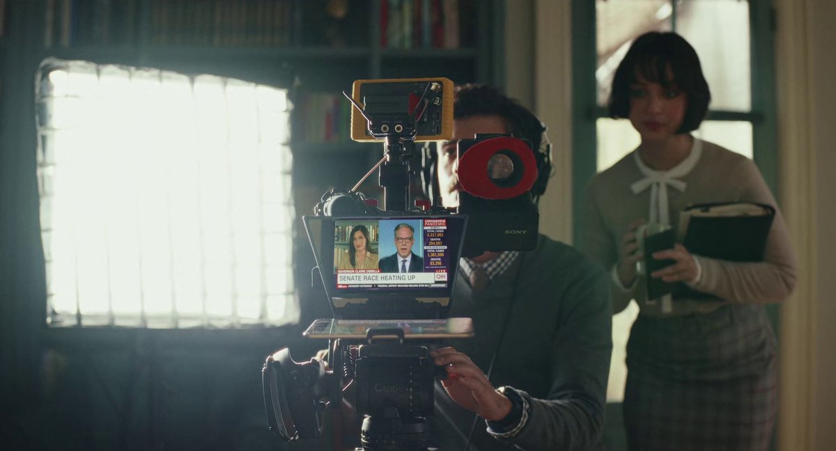 GlassOnionMin's tweet image. We start the film with the delivery of a box.
knives-out-minute.pinecast.co/episode/64fd53…