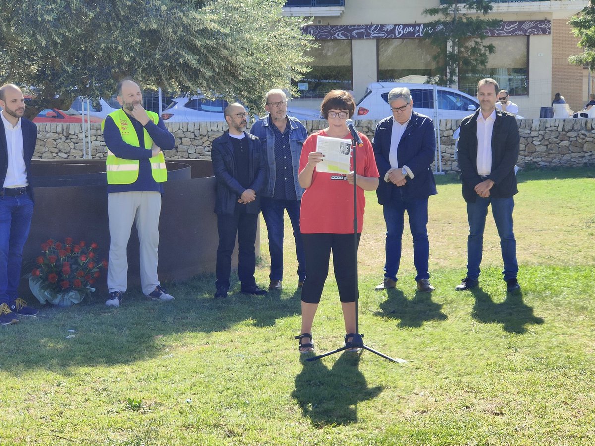 Avuí també es fa homenatge a un ilustre tortosí, Rafel Vidiella, conseller de la Generalitat de Catalunya durant la II República i  sindicalista de sóc arrel.  CCOO participa activament amb l'homenatge #montsemargalef
<a href="/ccoocatalunya/">CCOO de Catalunya</a> <a href="/CCOOTarragona/">CCOO Tarragona #ElPoderDeCanviarhoTot</a>