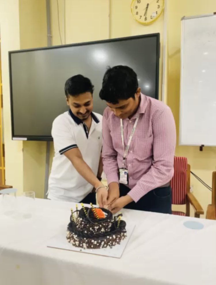 ashutoshkr26's tweet photo. Thank you team TechBairn KIIT Chapter and KIIT University or such a warm welcome.
Grateful to Arindam Basak and N.K rout sir for always believing and supporting us in our journey.🙏
Couldn’t have asked for a better day!❤️ https://t.co/IIMCYsWTJa
