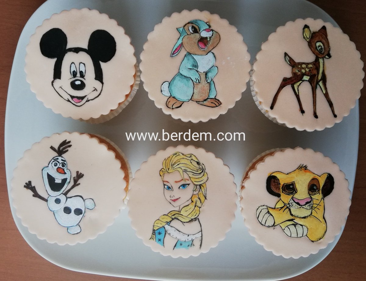 bernaakcaoglu's tweet photo. Gıda boyası ve fırça ile el boyaması hazırladığım cupcakeler...
#elsacupcake
#mickeycupcake
#bambicupcake
#simbacupcake
#berdempastaankara
#tasarımpastaankara
#konseptpastaankara
#ankarasiparişpasta
#kişiyeözelpasta
#ankarayaşpasta
#instagram
#instacake
#instafood
#instadesign https://t.co/ATwAx45rdp