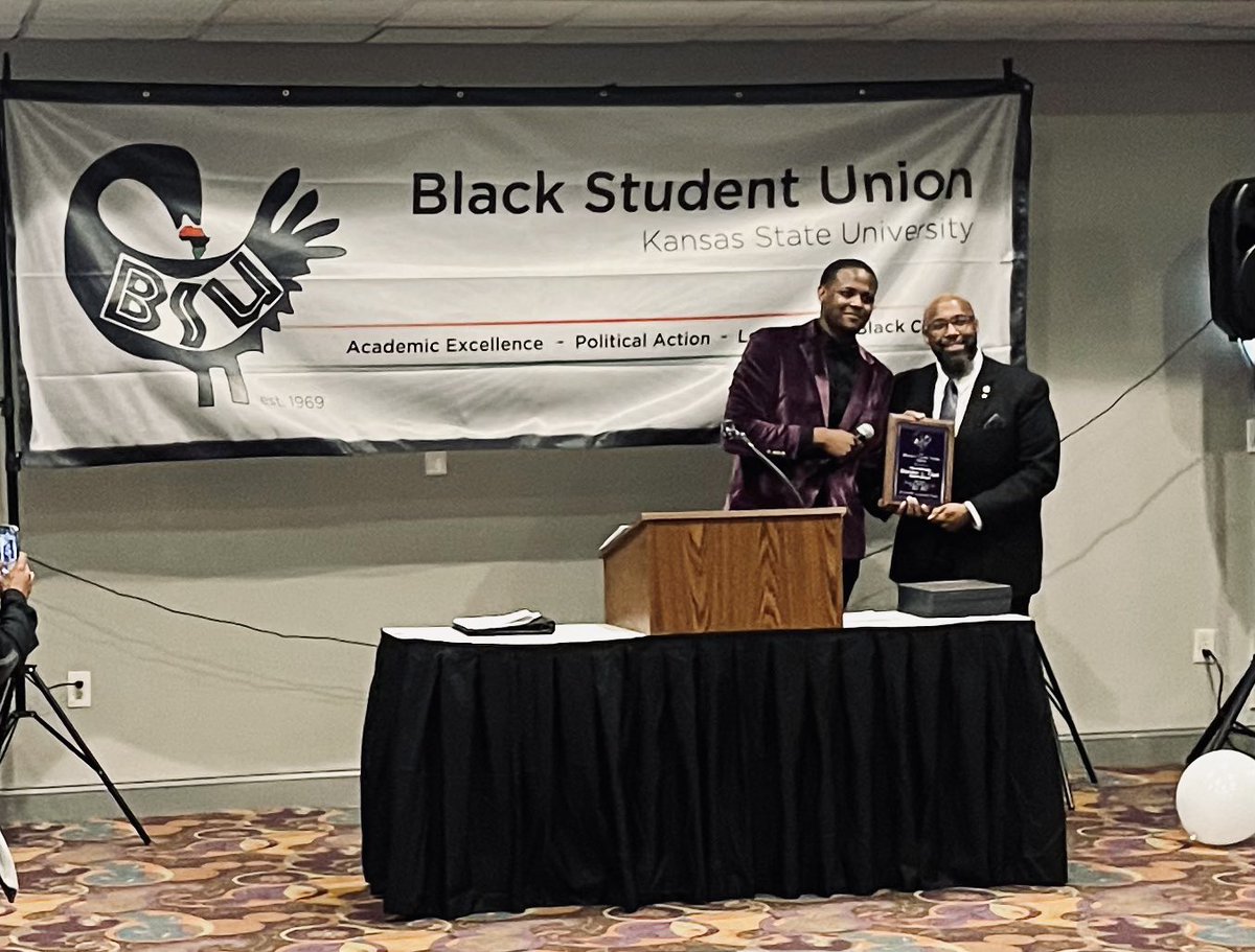 GraceBerumen's tweet photo. Today’s Lavender Graduation and the Award Winning BSU Ball were a great reminder of how amazing our students are and the lasting impact they make on our campus 💜 
#kstatedmsa
#kstatediversity
#kstate
#kstatelgbt
#kstatebsu
#kstatewildcats https://t.co/3X3ni3I4pM