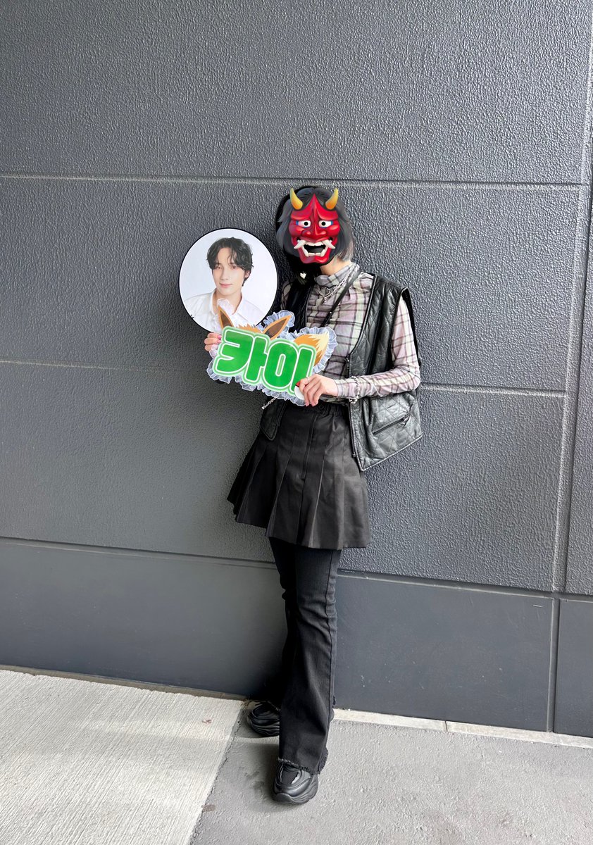 cow_txt's tweet photo. 230430 ポートメッセなごや
vs強風しまくり👐🏻
ブリージアWでハピフルの時スポットライト浴びれたし()壁にうつってた影もエモくて感動
たまアリはアリーナやったから、今回は綺麗なペンラも堪能できた🥲
ヒュニンカイは会えば会うほど好きになるし、とりあえず京セラ当たり前にかちこみたい🥲👏🏻 https://t.co/CpTrMx9Pkb